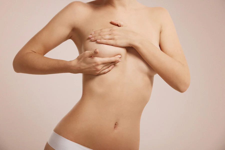 Powiększanie piersi – Jakie są rodzaje implantów do powiększania piersi?